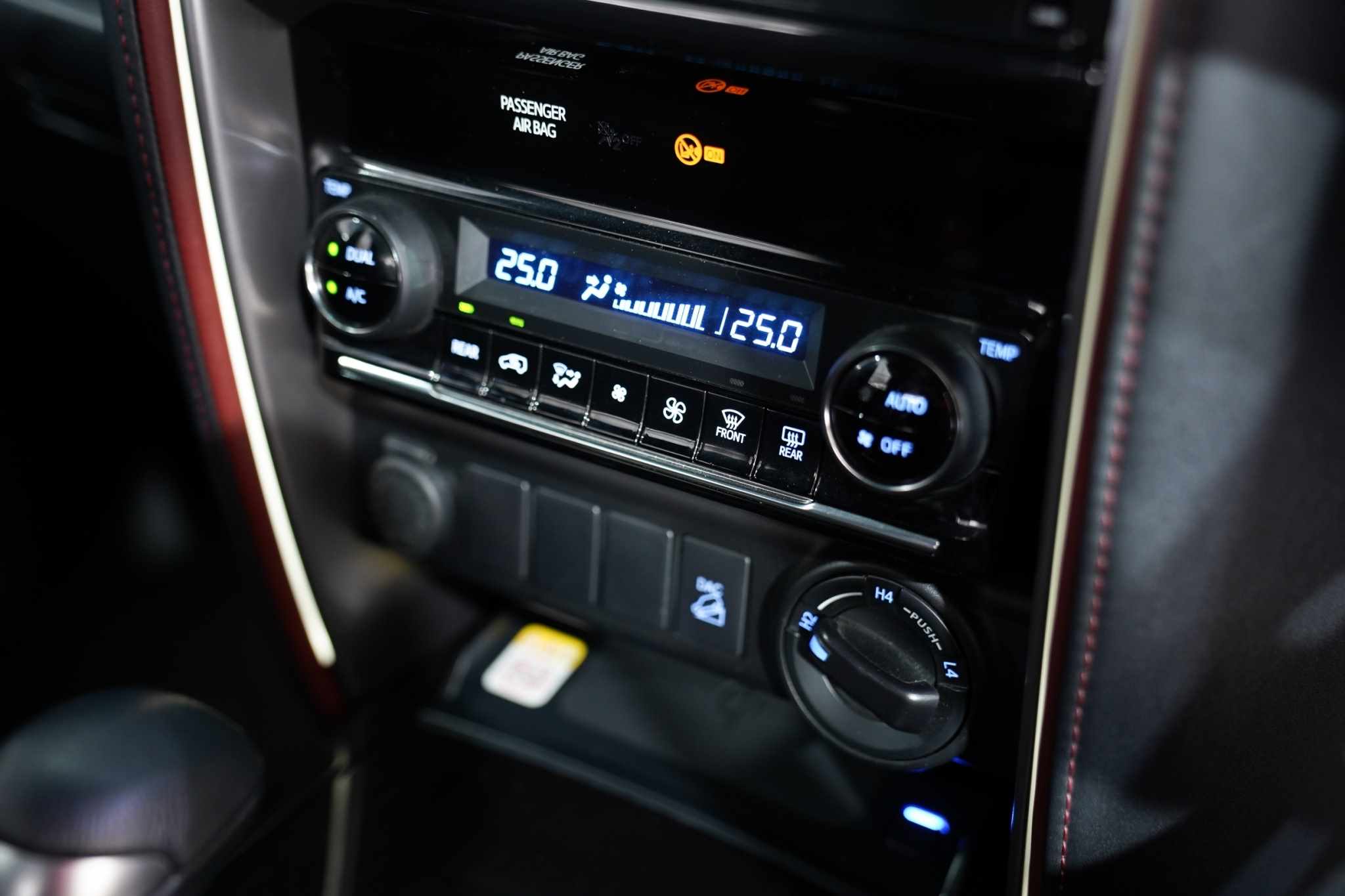 2021 TOYOTA FORTUNER 2.4 LEGENDER 4WD AT