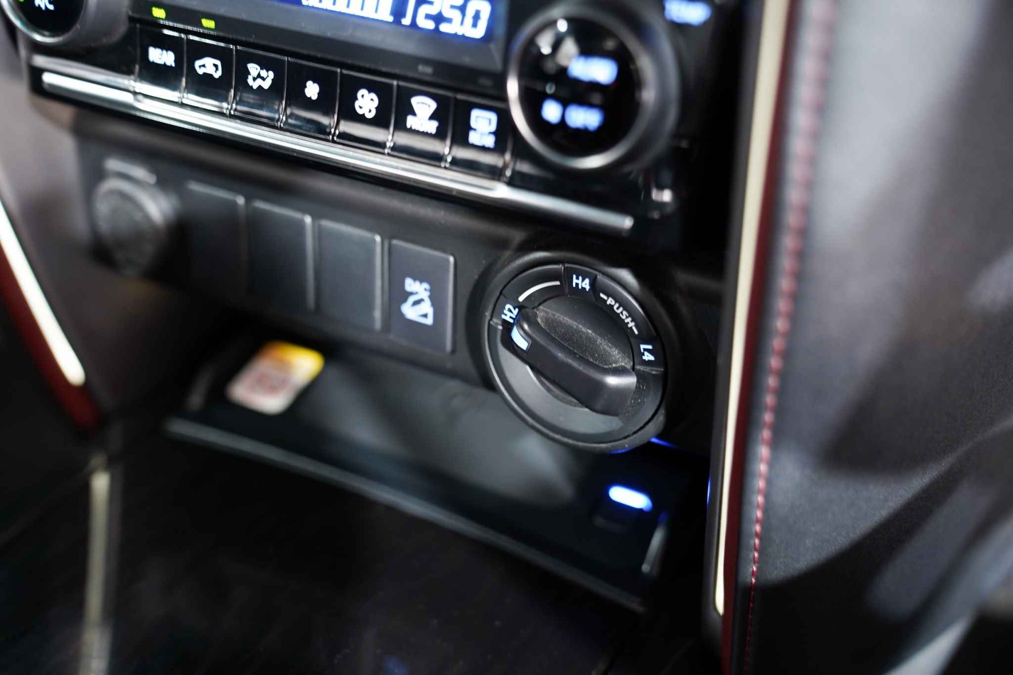 2021 TOYOTA FORTUNER 2.4 LEGENDER 4WD AT