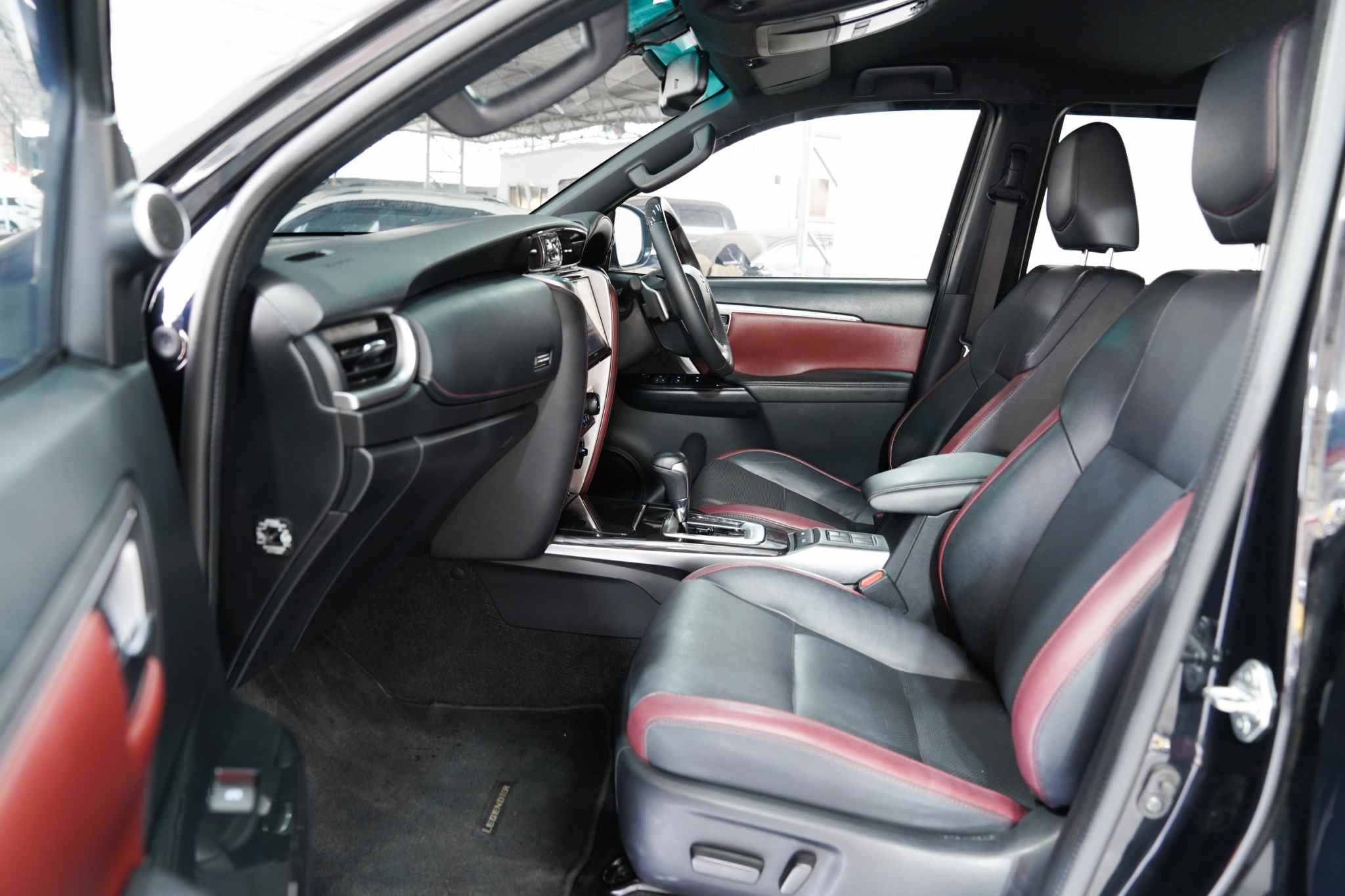 2021 TOYOTA FORTUNER 2.4 LEGENDER 4WD AT