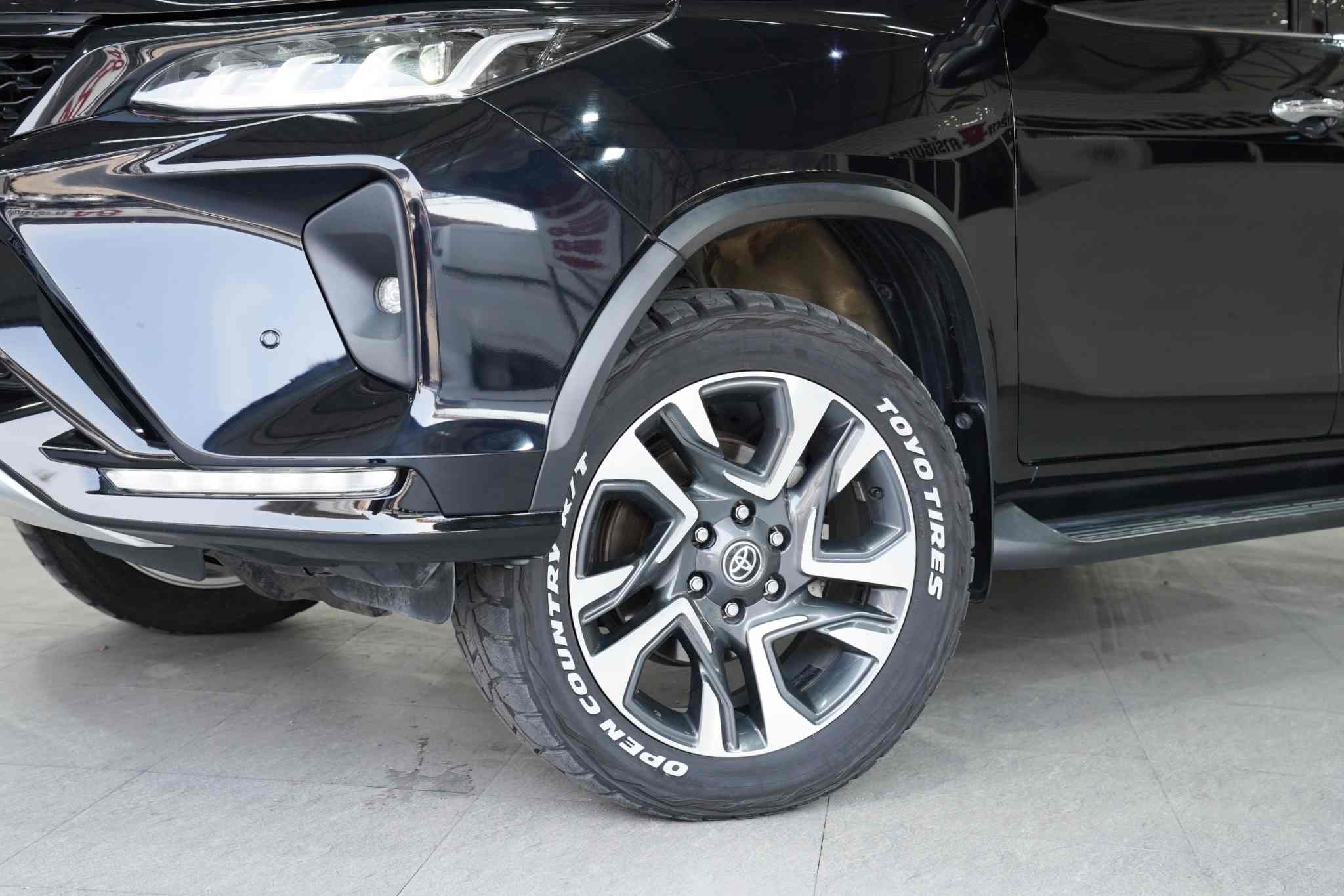 2021 TOYOTA FORTUNER 2.4 LEGENDER 4WD AT