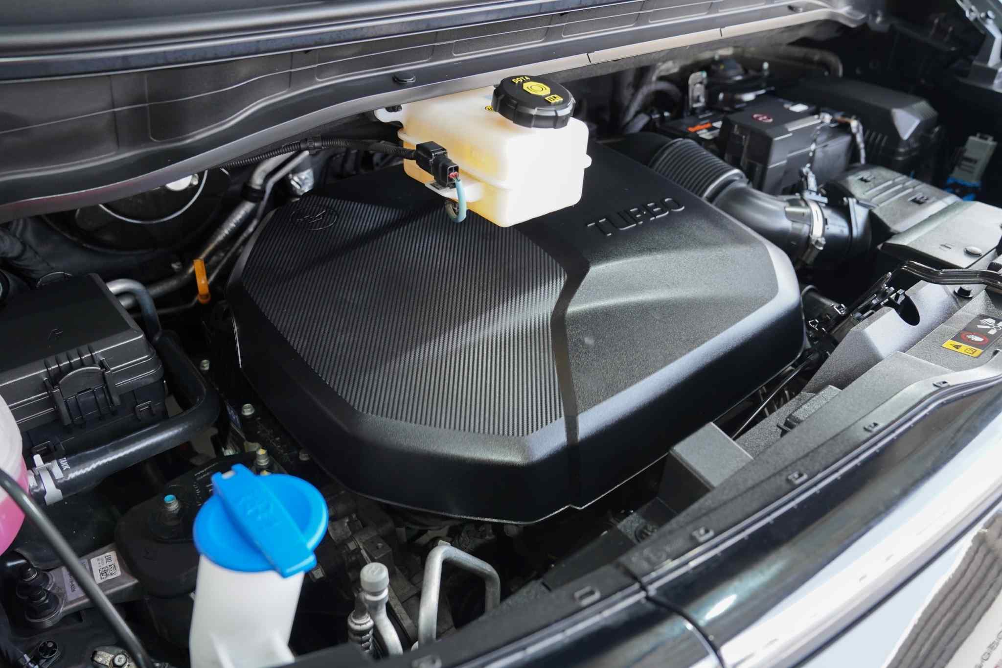 2022 HYUNDAI STARIA 2.2 D AT