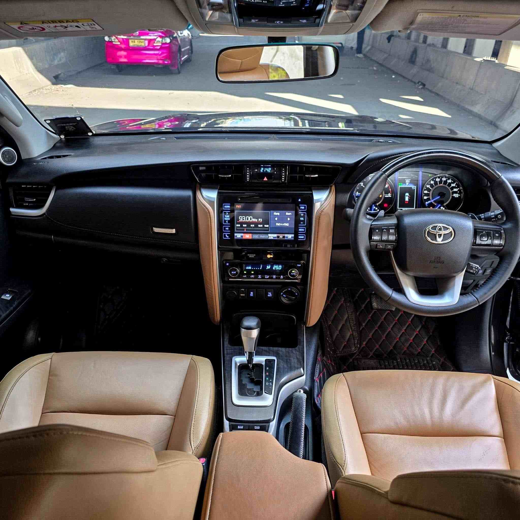 2015 TOYOTA FORTUNER 2.8 V 4WD