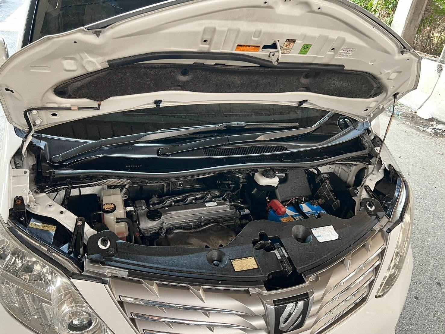 2010 Toyota Alphard 2.4V