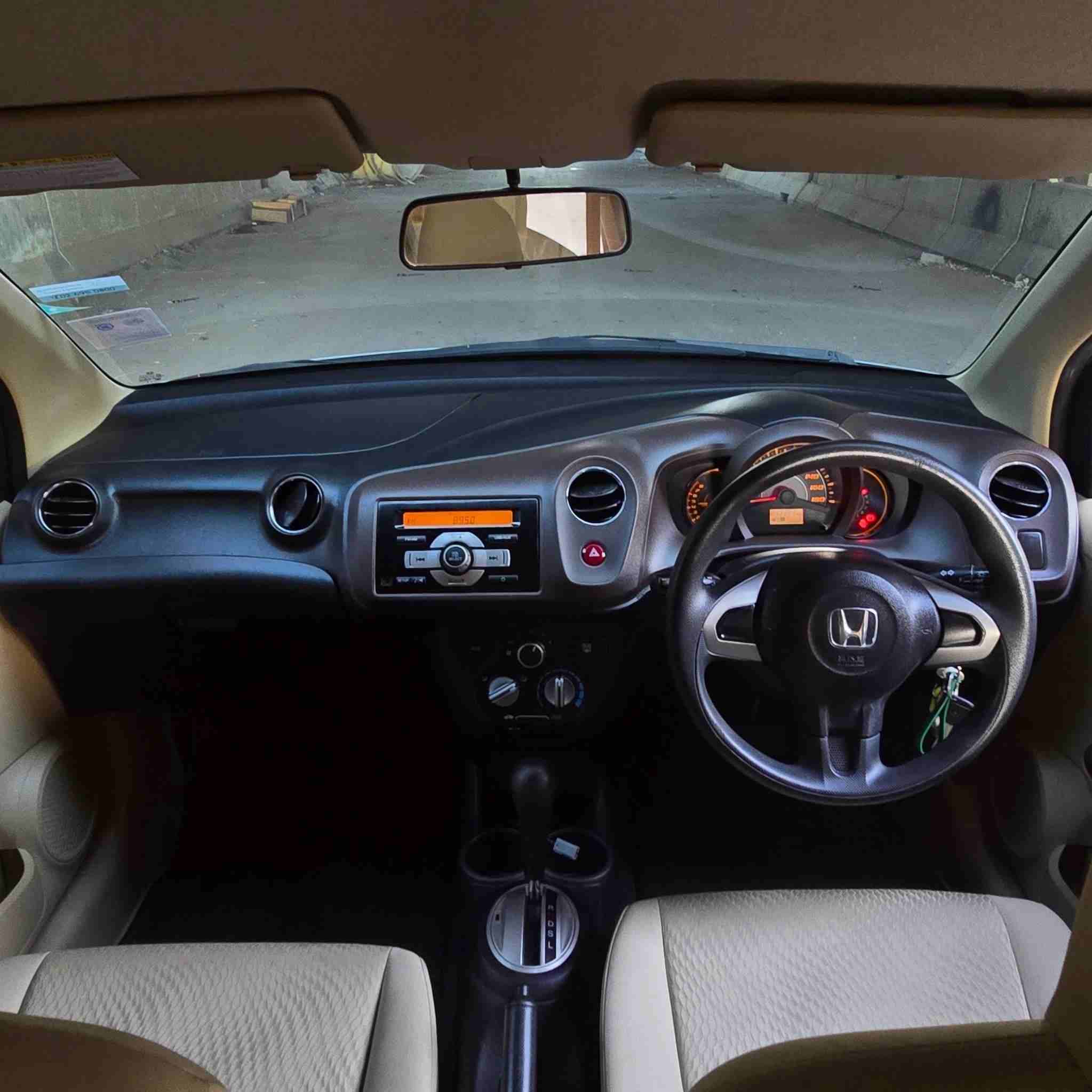 2013 HONDA BRIO AMAZE 1.2 V