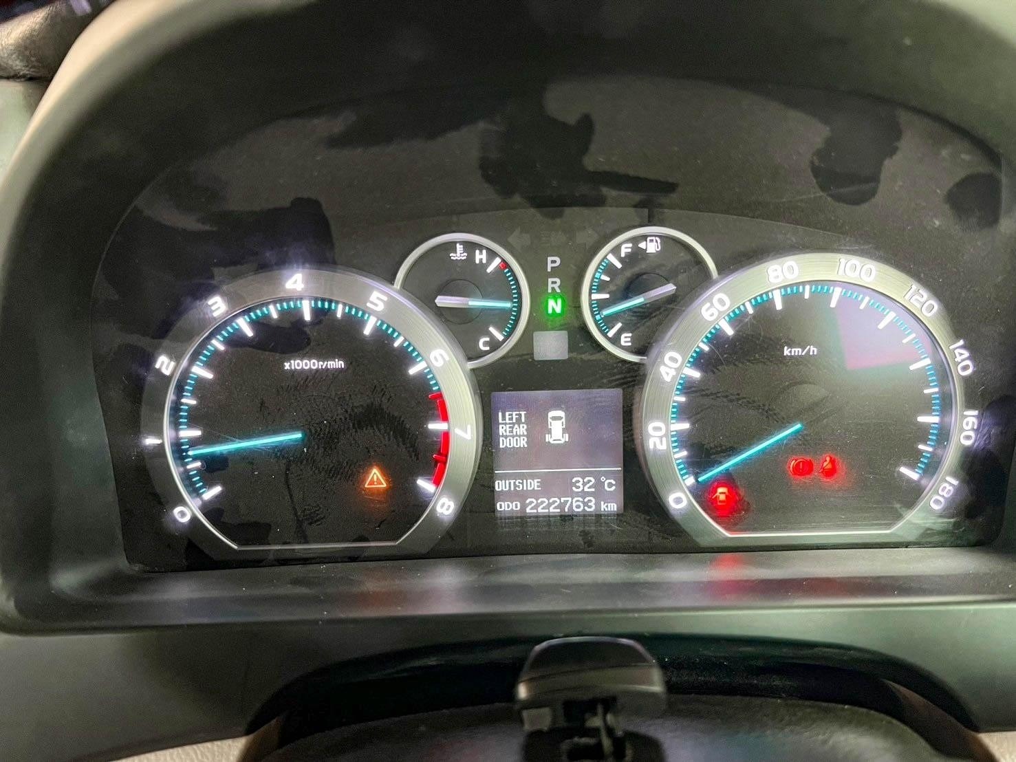 2010 Toyota Alphard 2.4V