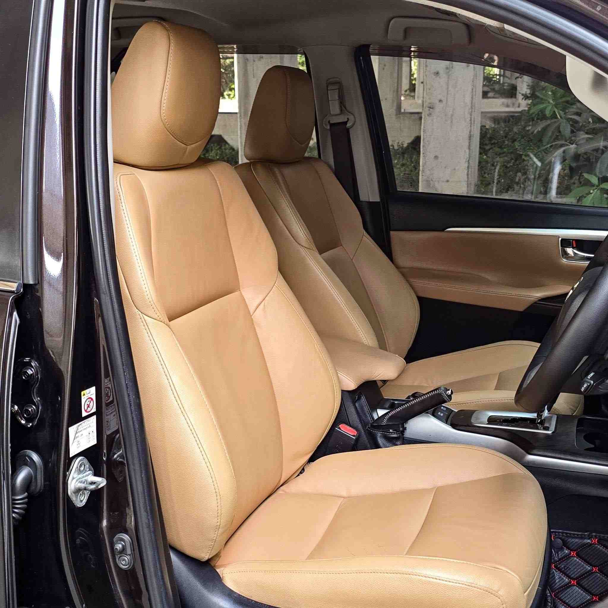 2015 TOYOTA FORTUNER 2.8 V 4WD
