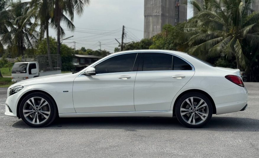 2019 Mercedes Benz C300e Avantgarde