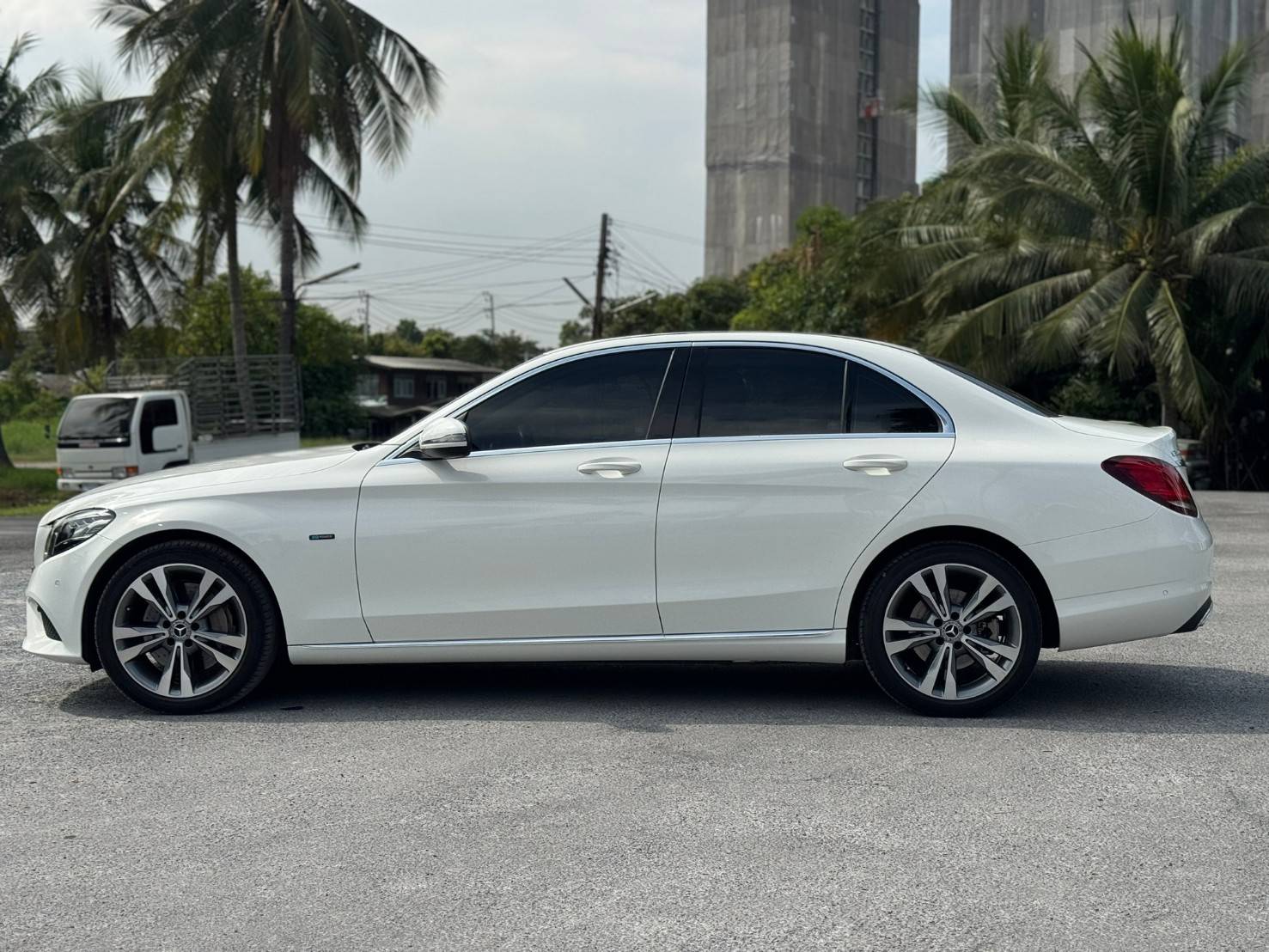 2019 Mercedes Benz C300e Avantgarde