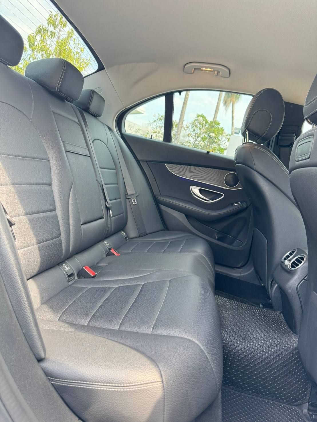 2019 Mercedes Benz C300e Avantgarde