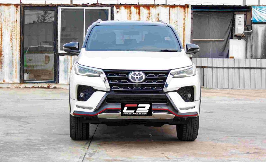 2022 TOYOTA FORTUNER 2.4 V 4WD LEADER