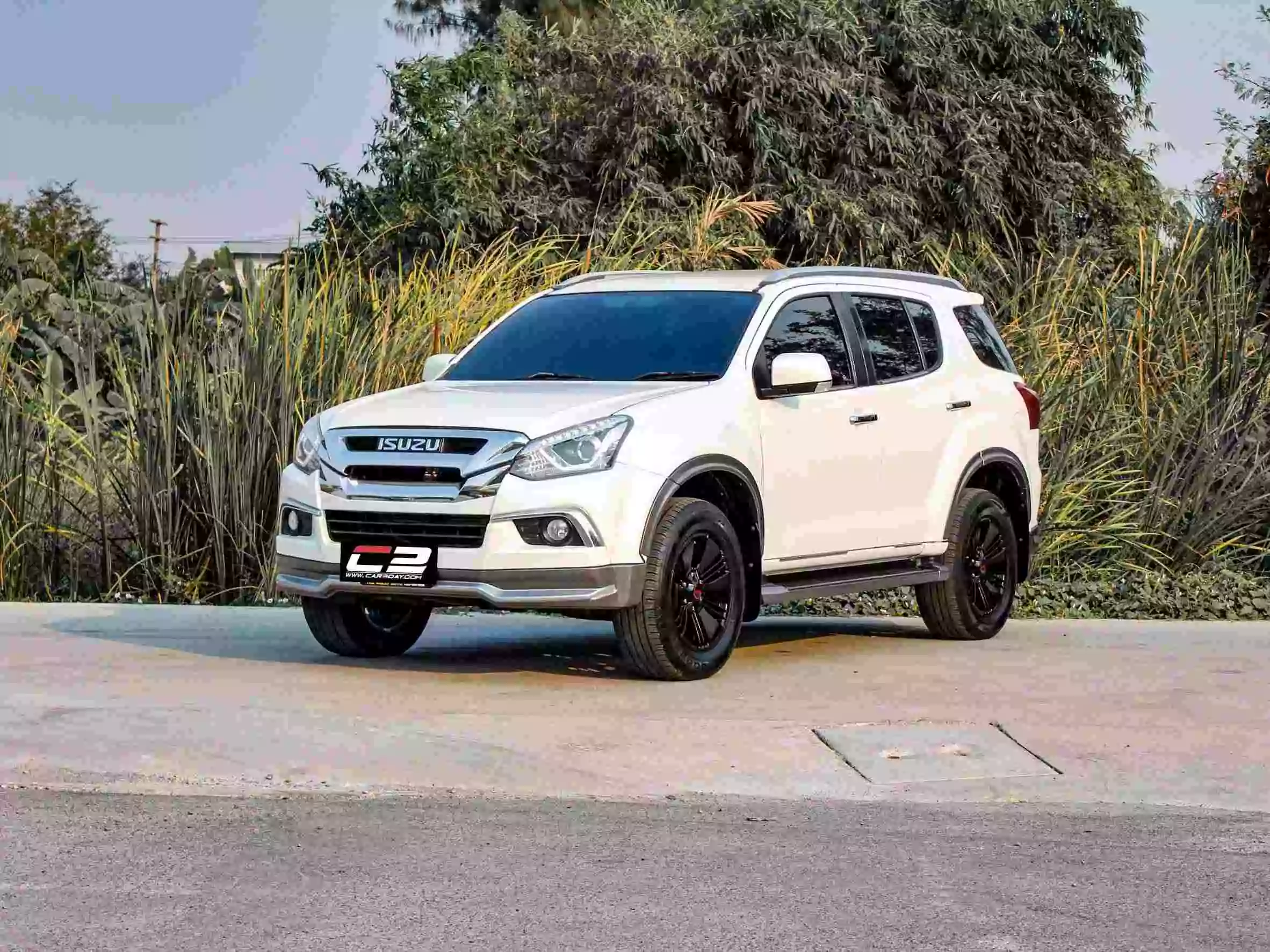 2019 ISUZU MUX 1.9 (DVD Navi)