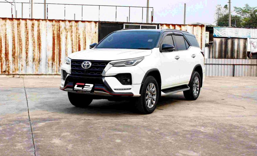 2022 TOYOTA FORTUNER 2.4 V 4WD LEADER