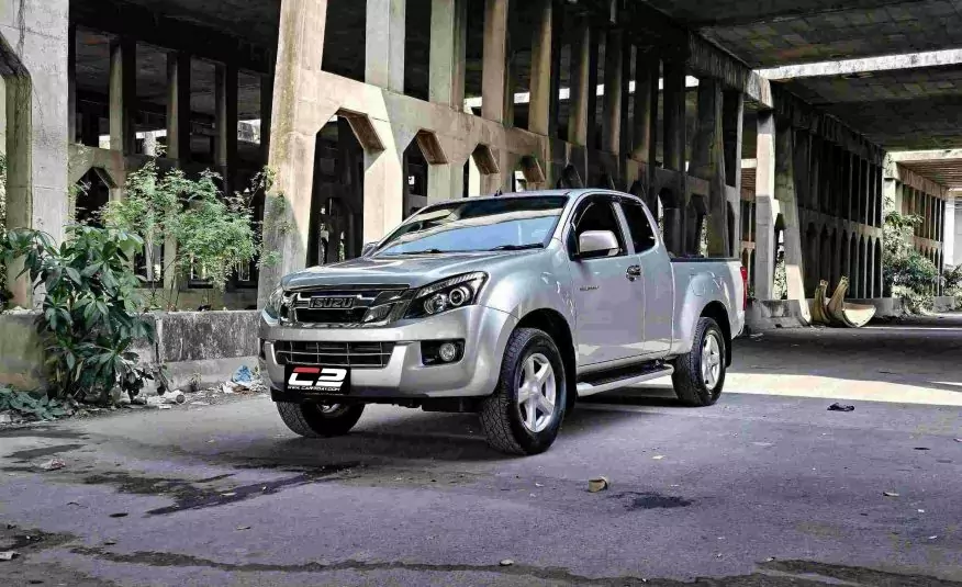 2013 ISUZU DMAX Hi – Lander Cab 2.5 VGS Z