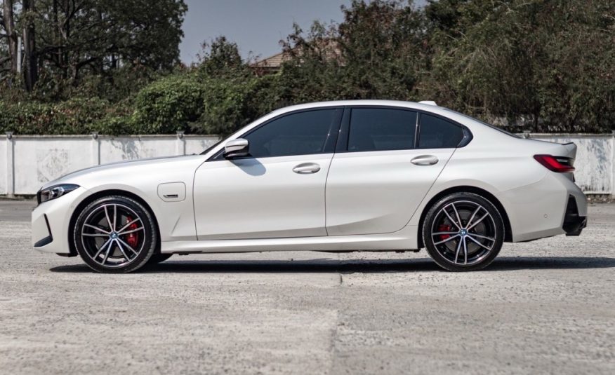 2023 BMW 330e M Sport LCI