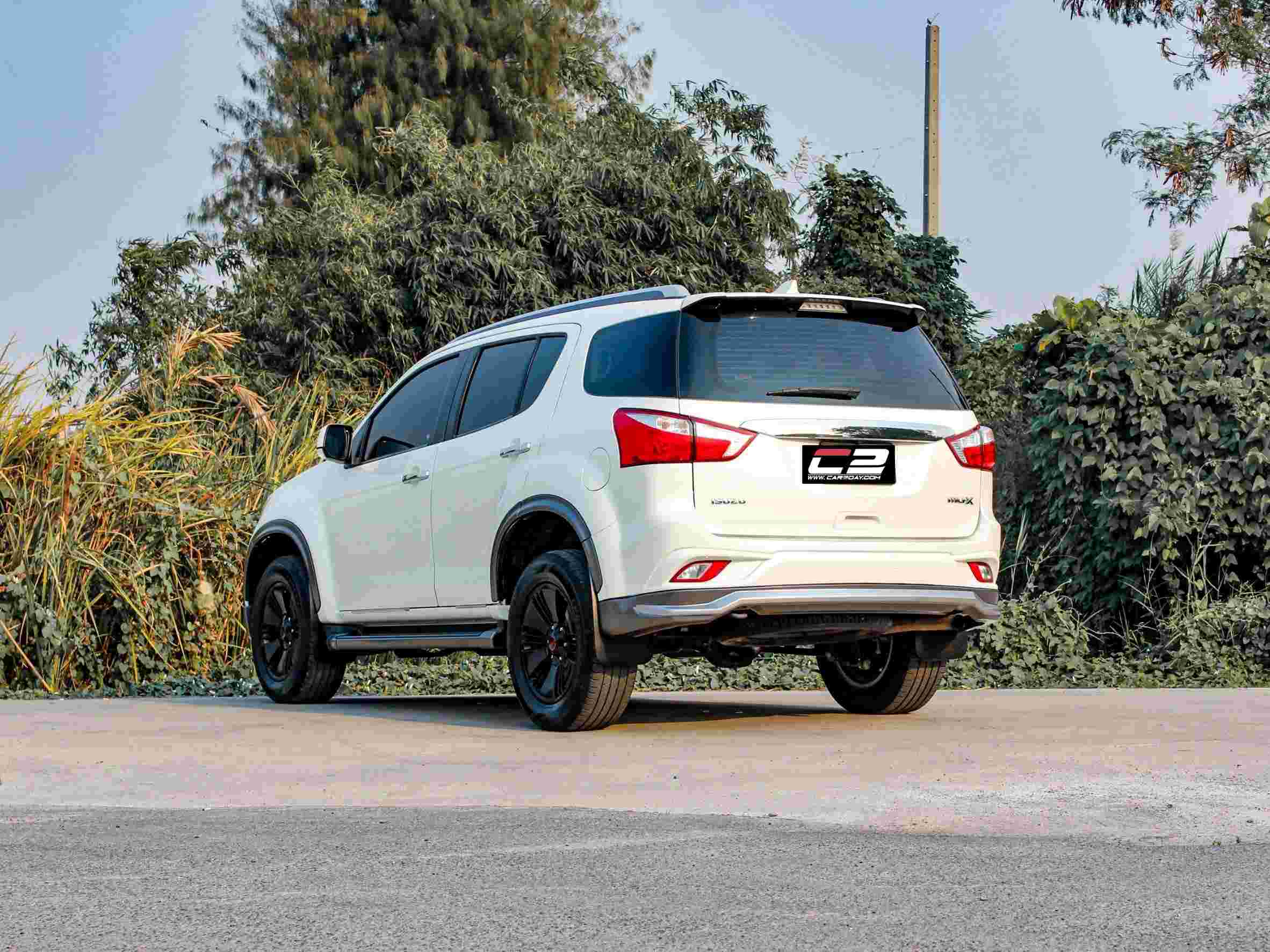 2019 ISUZU MUX 1.9 (DVD Navi)
