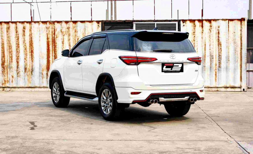 2022 TOYOTA FORTUNER 2.4 V 4WD LEADER