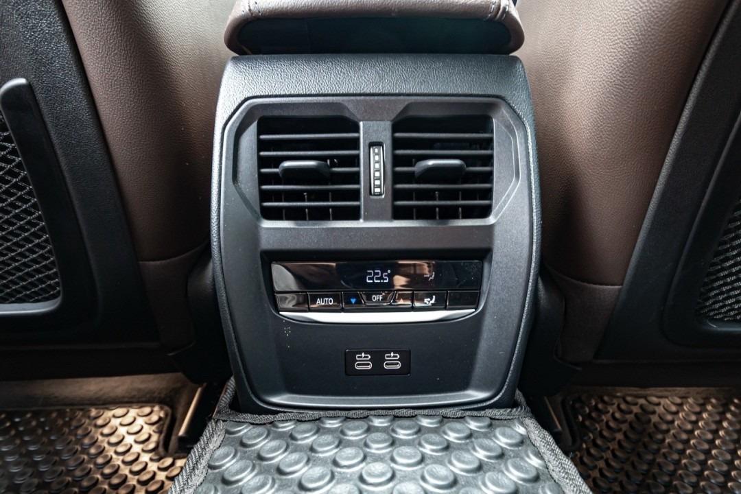 2023 BMW 330e M Sport LCI