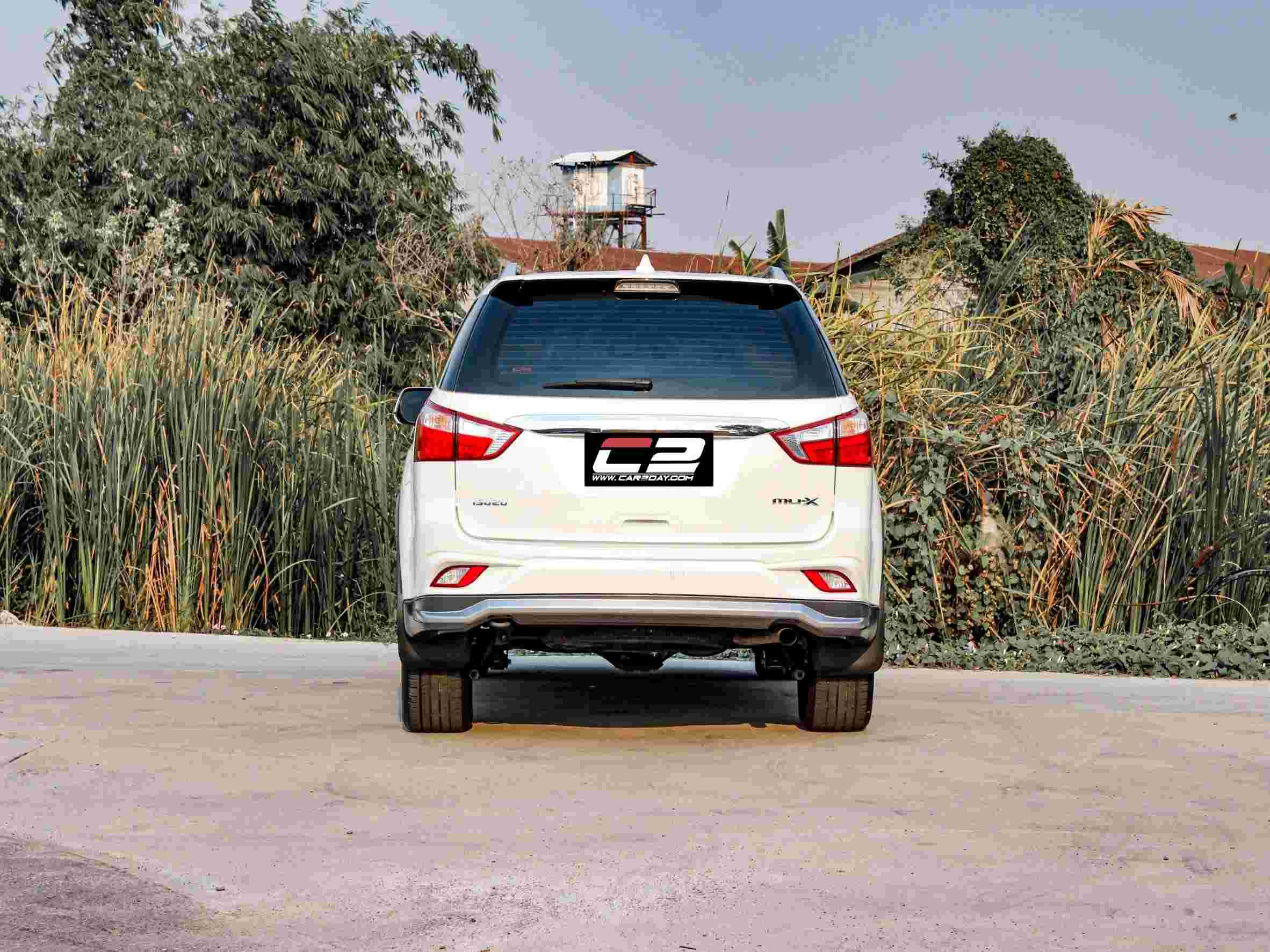 2019 ISUZU MUX 1.9 (DVD Navi)
