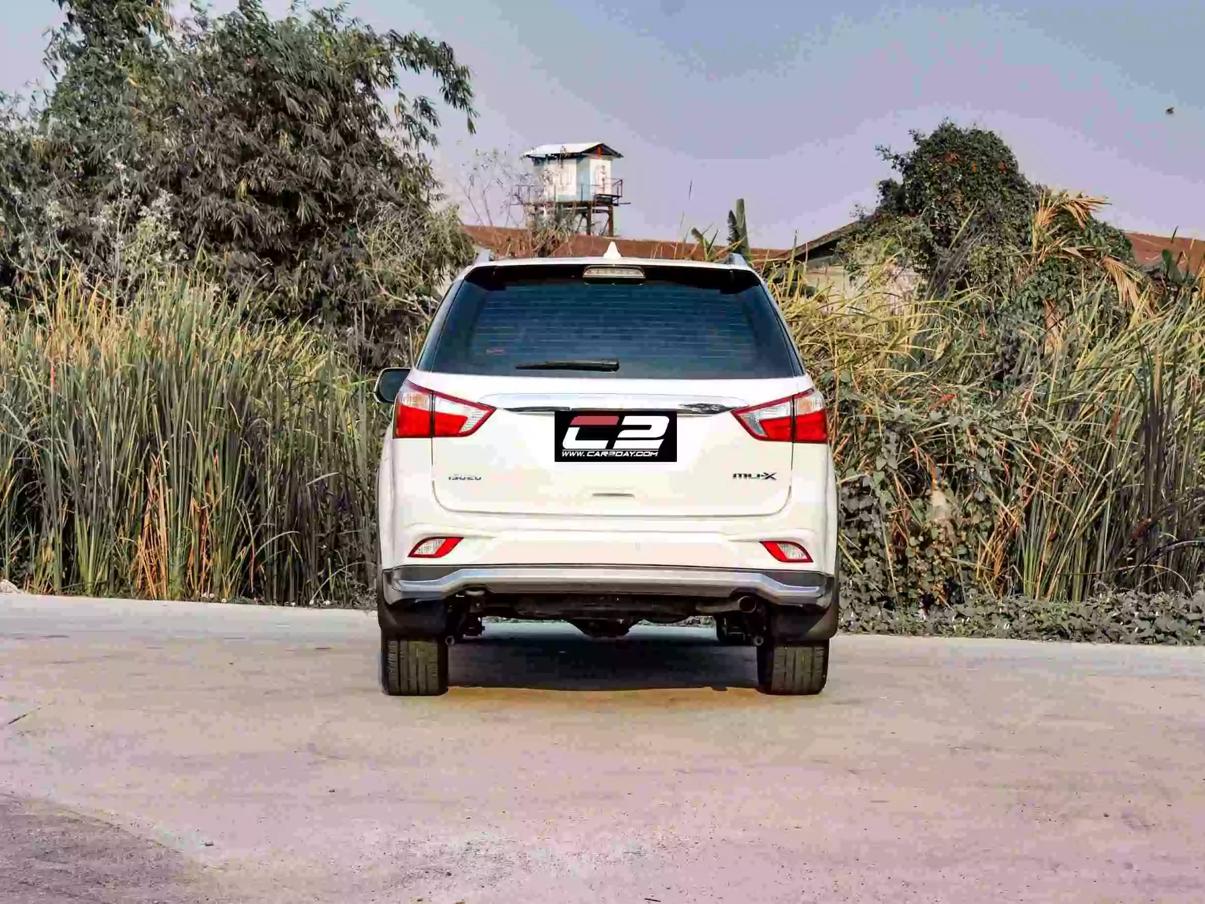 2019 ISUZU MUX 1.9 (DVD Navi)