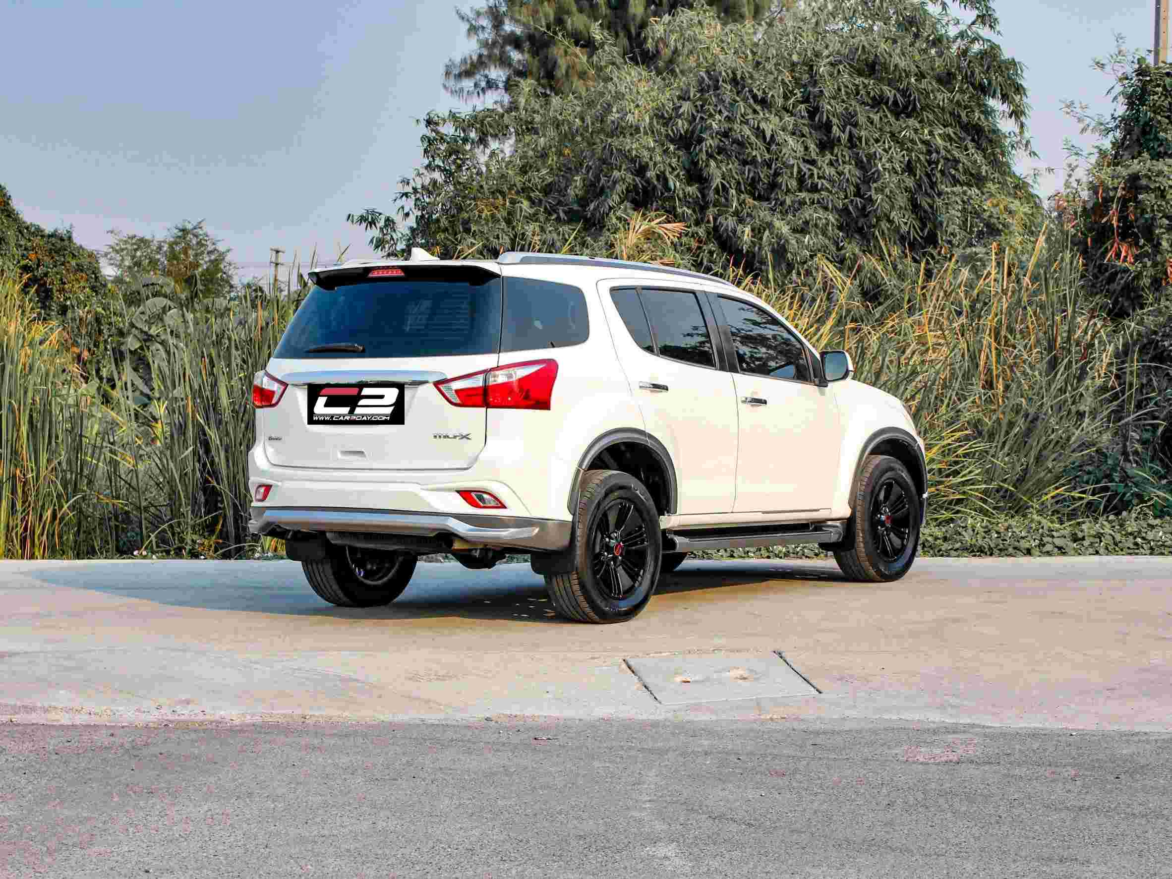 2019 ISUZU MUX 1.9 (DVD Navi)