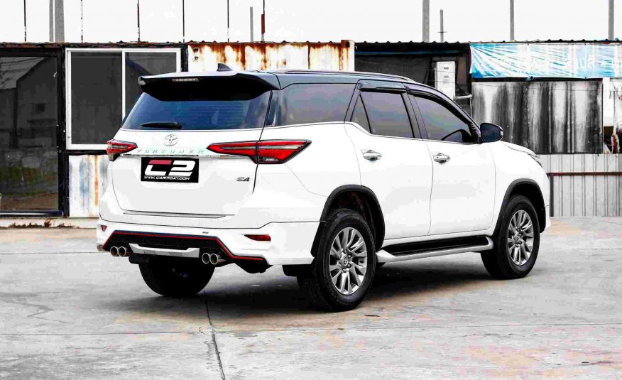 2022 TOYOTA FORTUNER 2.4 V 4WD LEADER