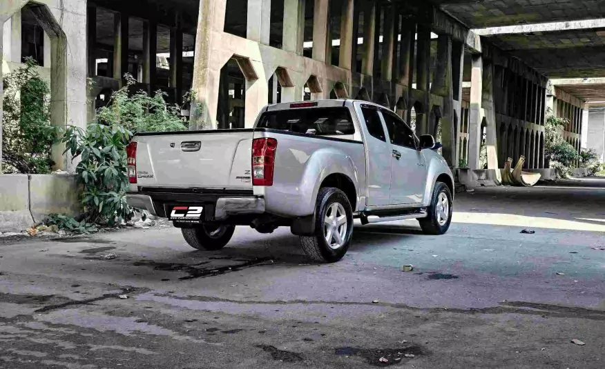 2013 ISUZU DMAX Hi – Lander Cab 2.5 VGS Z