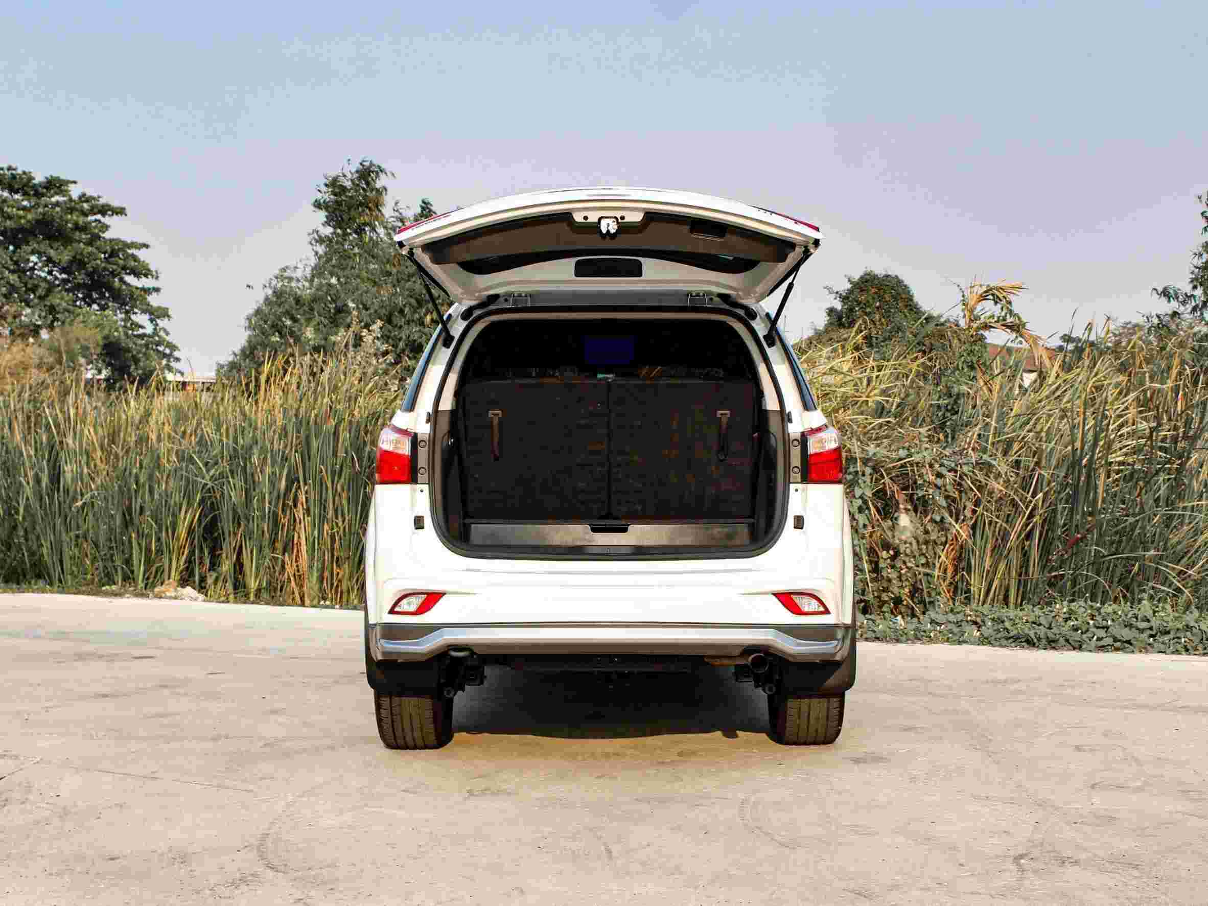 2019 ISUZU MUX 1.9 (DVD Navi)