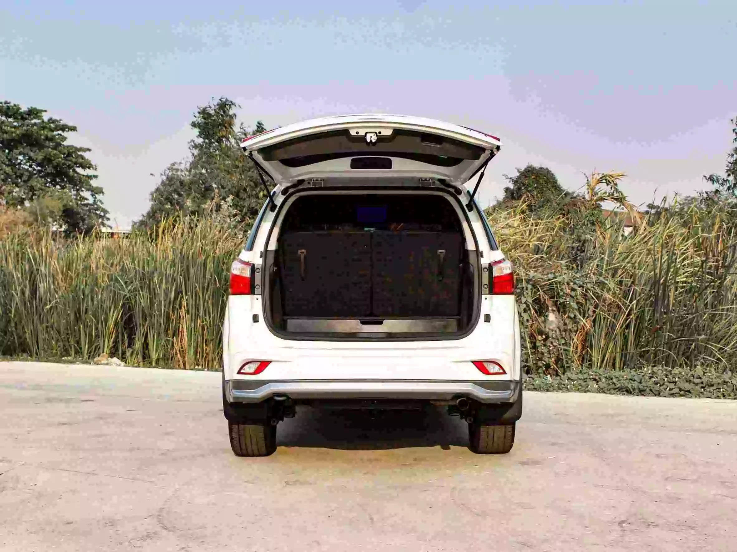 2019 ISUZU MUX 1.9 (DVD Navi)