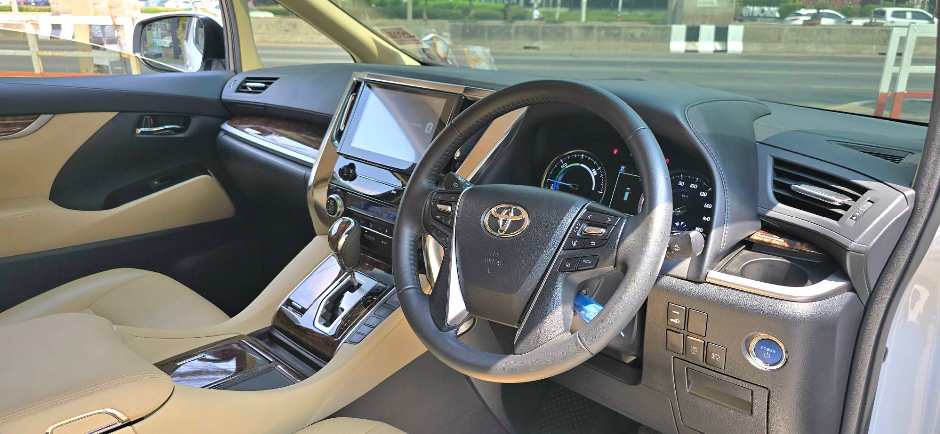 2021 Toyota Alphard 2.5 Hybrid X E Four