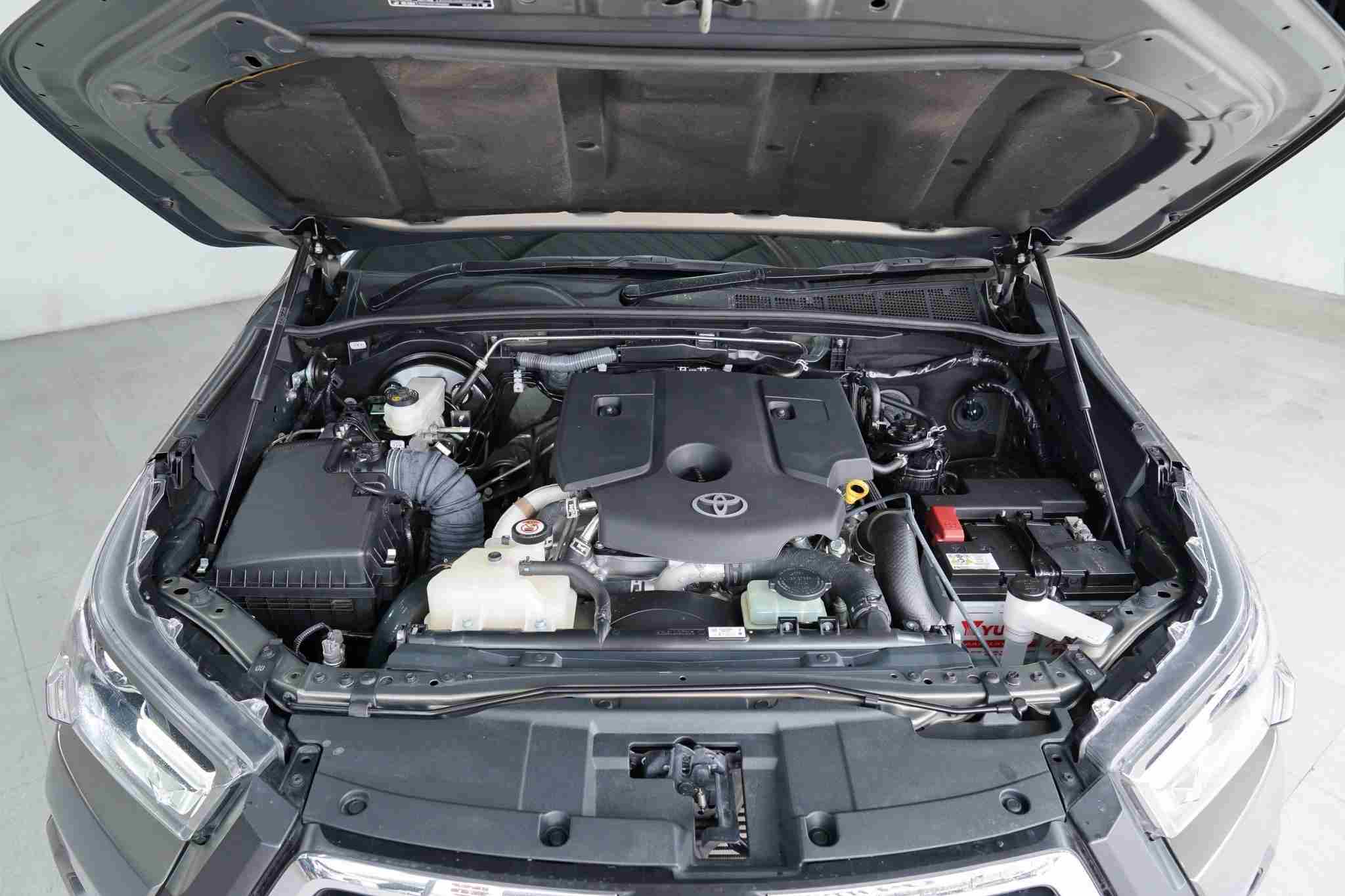 2024 TOYOTA REVO DOUBLE CAB 2.4 ROCCO AT