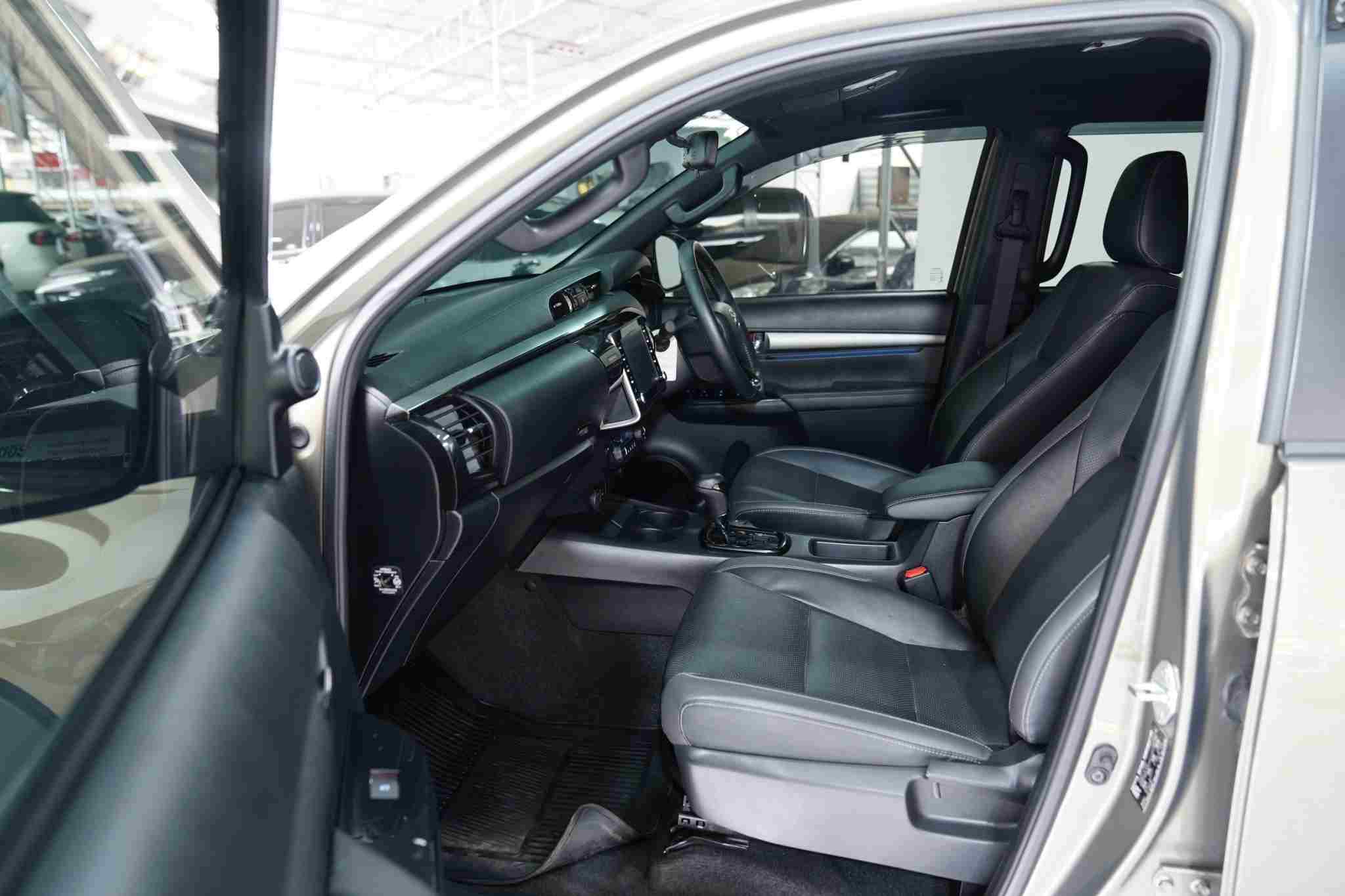 2024 TOYOTA REVO DOUBLE CAB 2.4 ROCCO AT