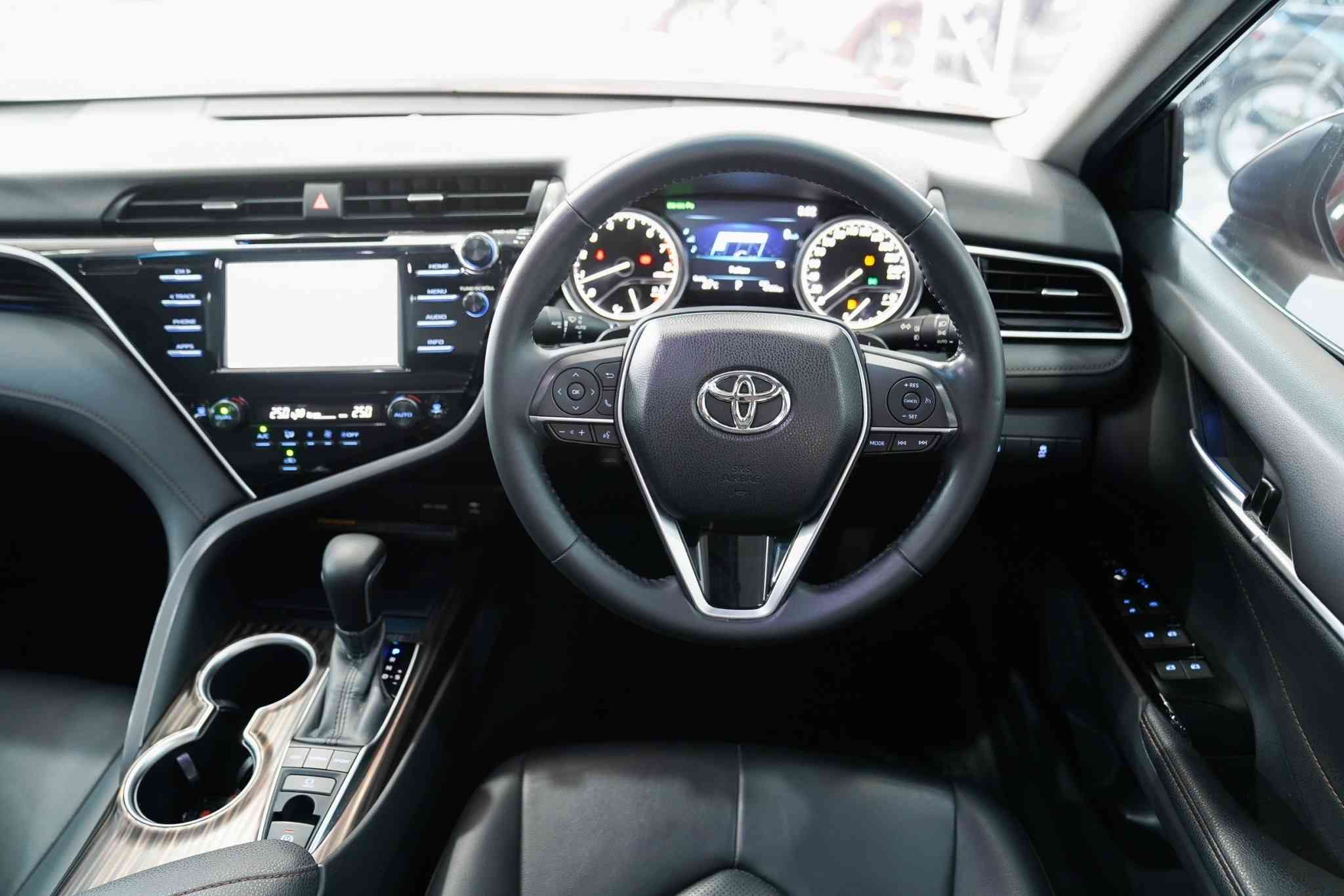 2018 TOYOTA CAMRY 2.5G AT
