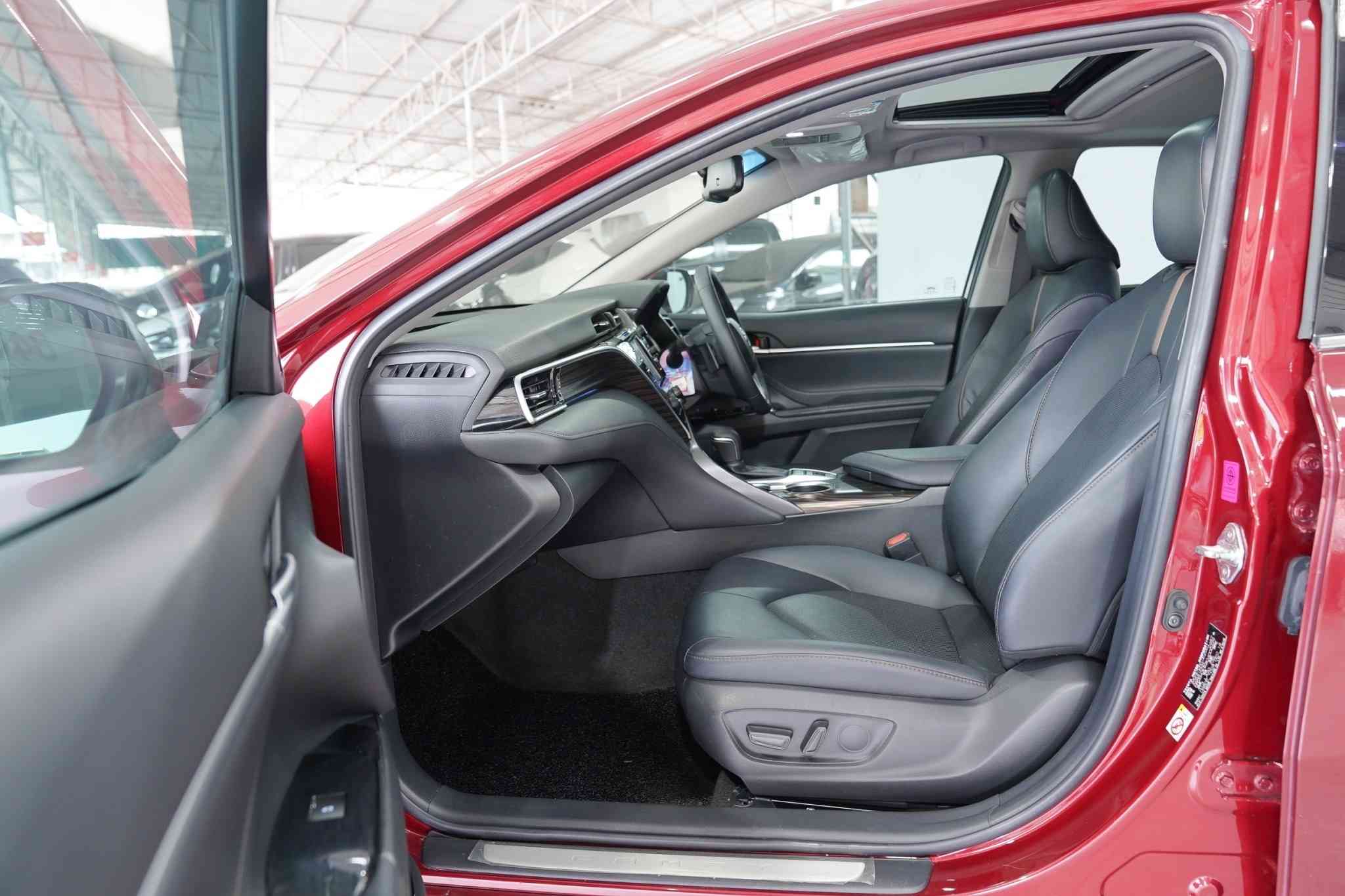 2018 TOYOTA CAMRY 2.5G AT