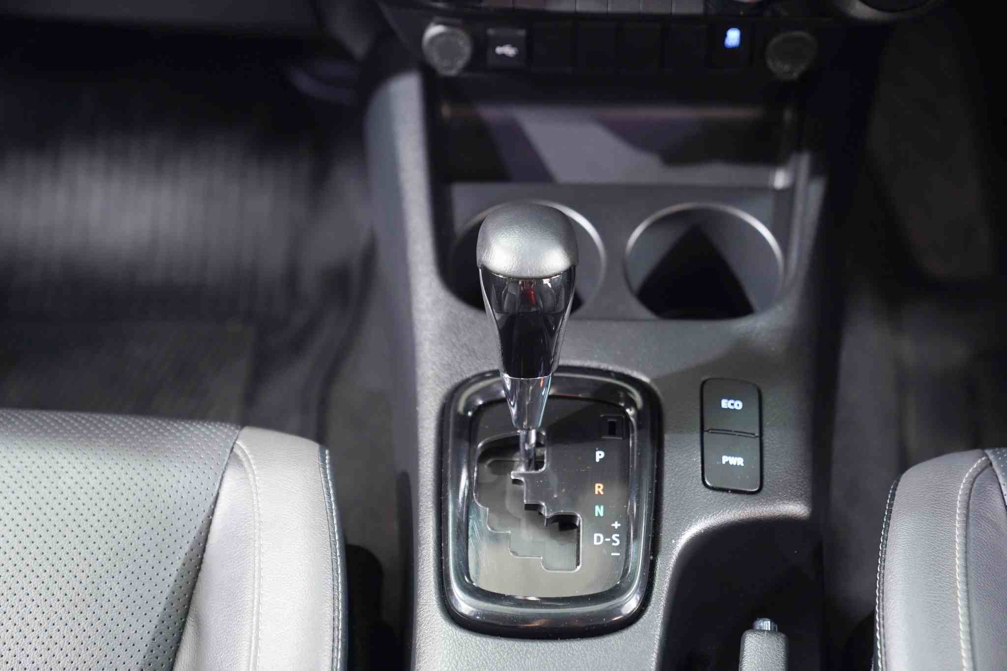 2024 TOYOTA REVO DOUBLE CAB 2.4 ROCCO AT