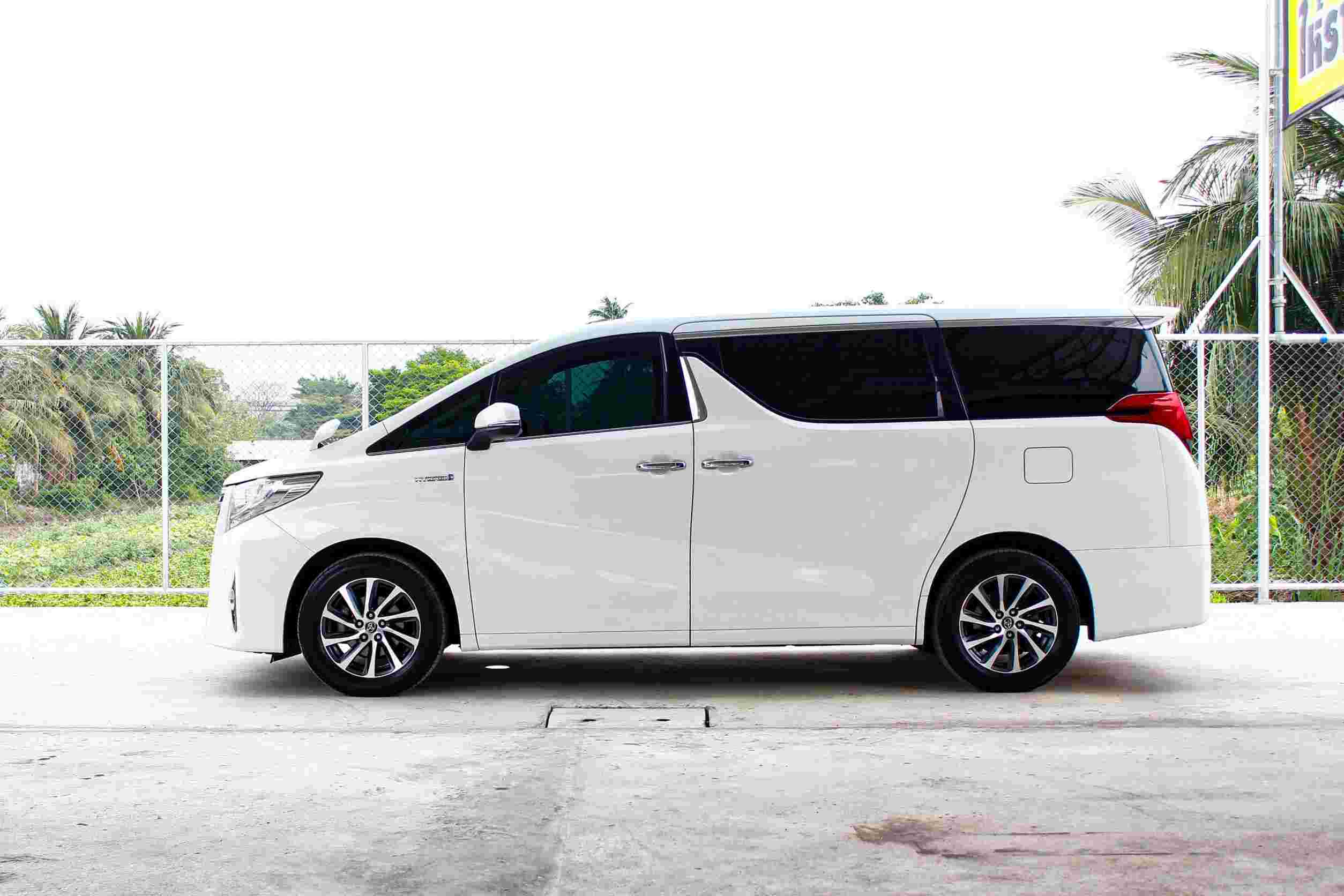 2015 TOYOTA ALPHARD 2.5 HYBRID G