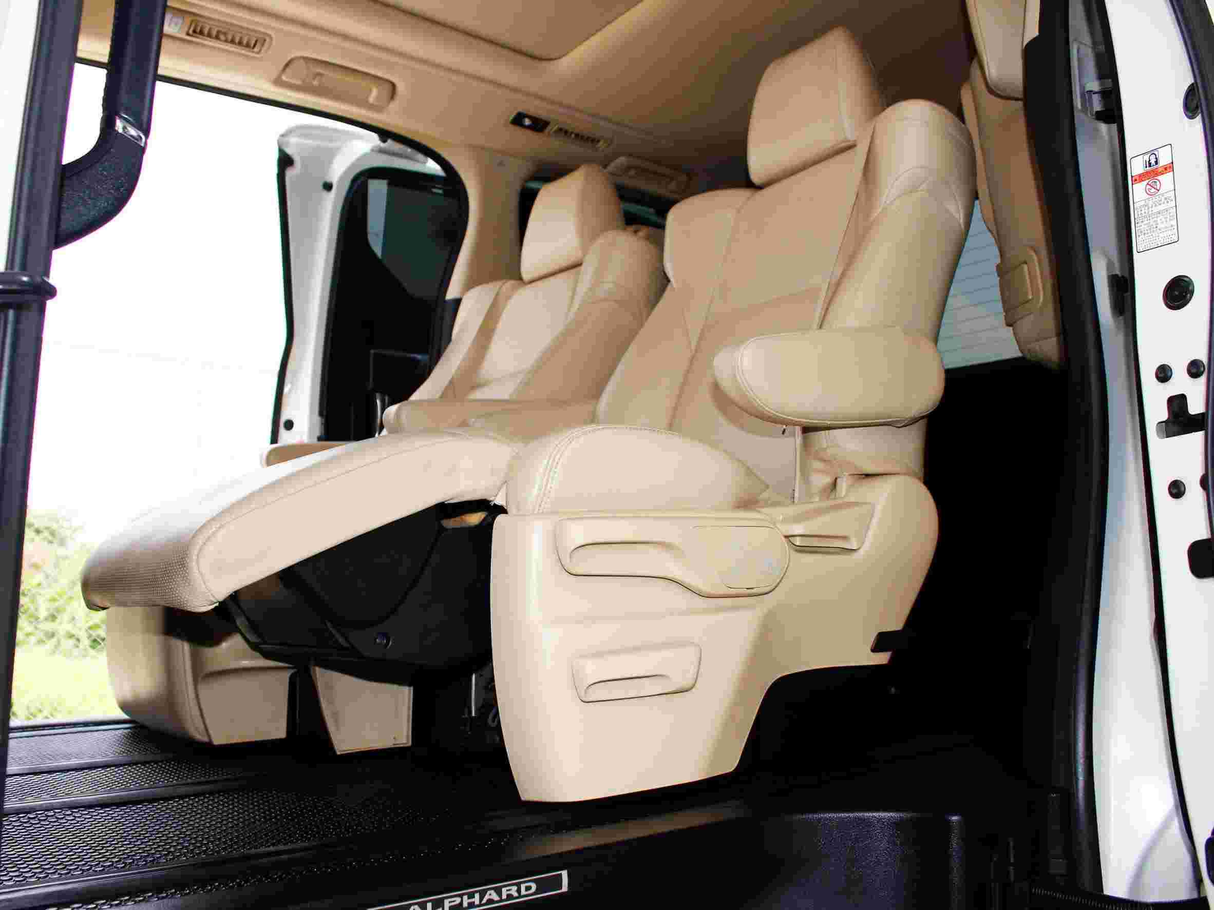 2015 TOYOTA ALPHARD 2.5 HYBRID G