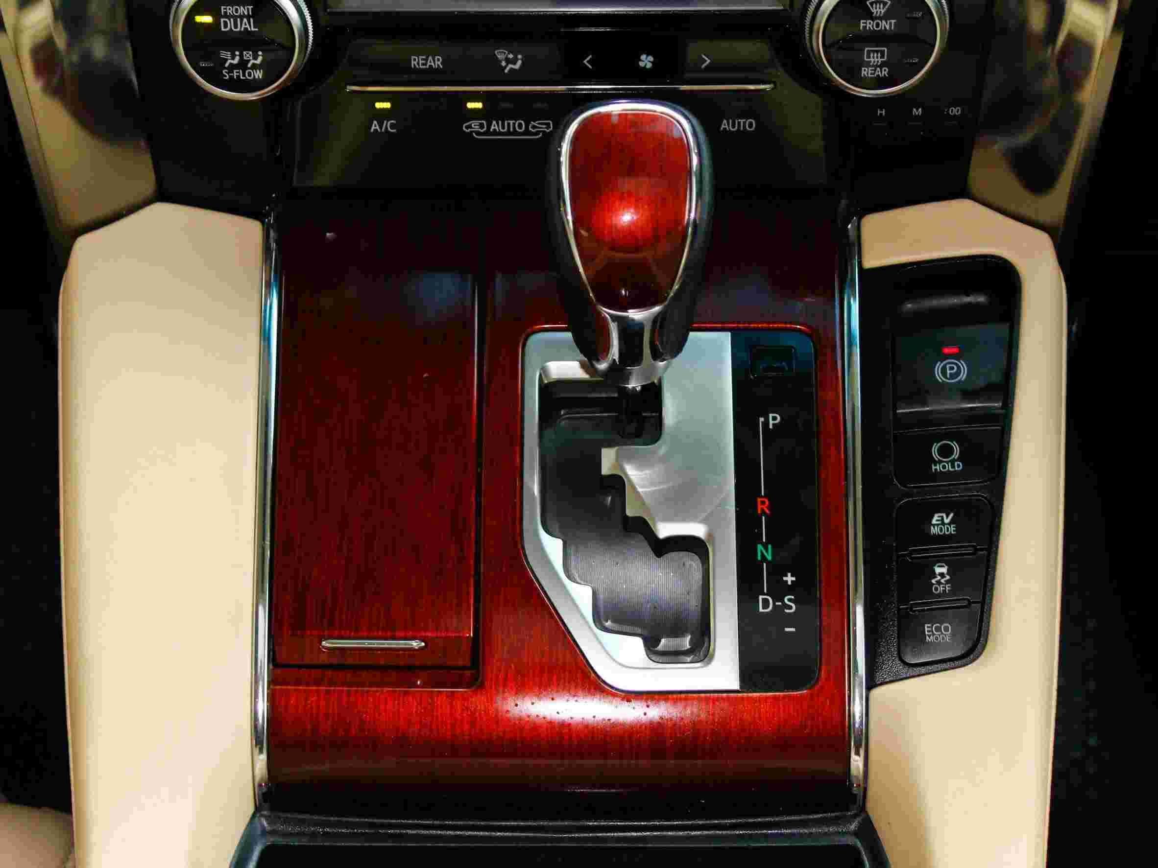2015 TOYOTA ALPHARD 2.5 HYBRID G