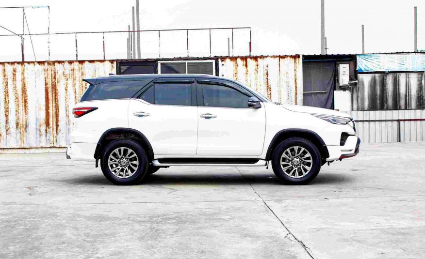 2022 TOYOTA FORTUNER 2.4 V 4WD LEADER