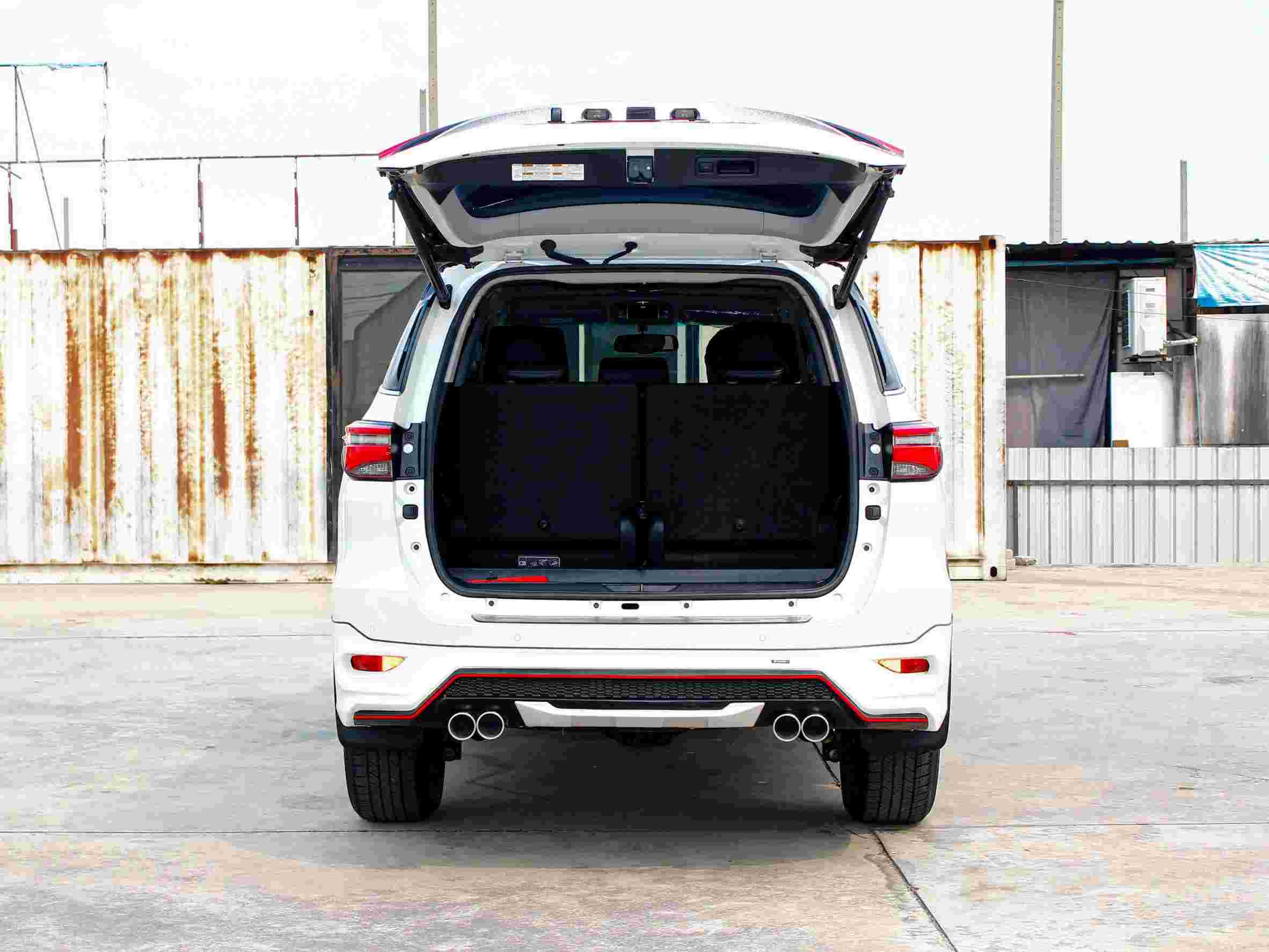 2022 TOYOTA FORTUNER 2.4 V 4WD LEADER