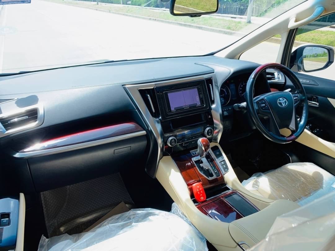 2017 TOYOTA ALPHARD 2.5 HYBRID GF E-FOUR 4WD