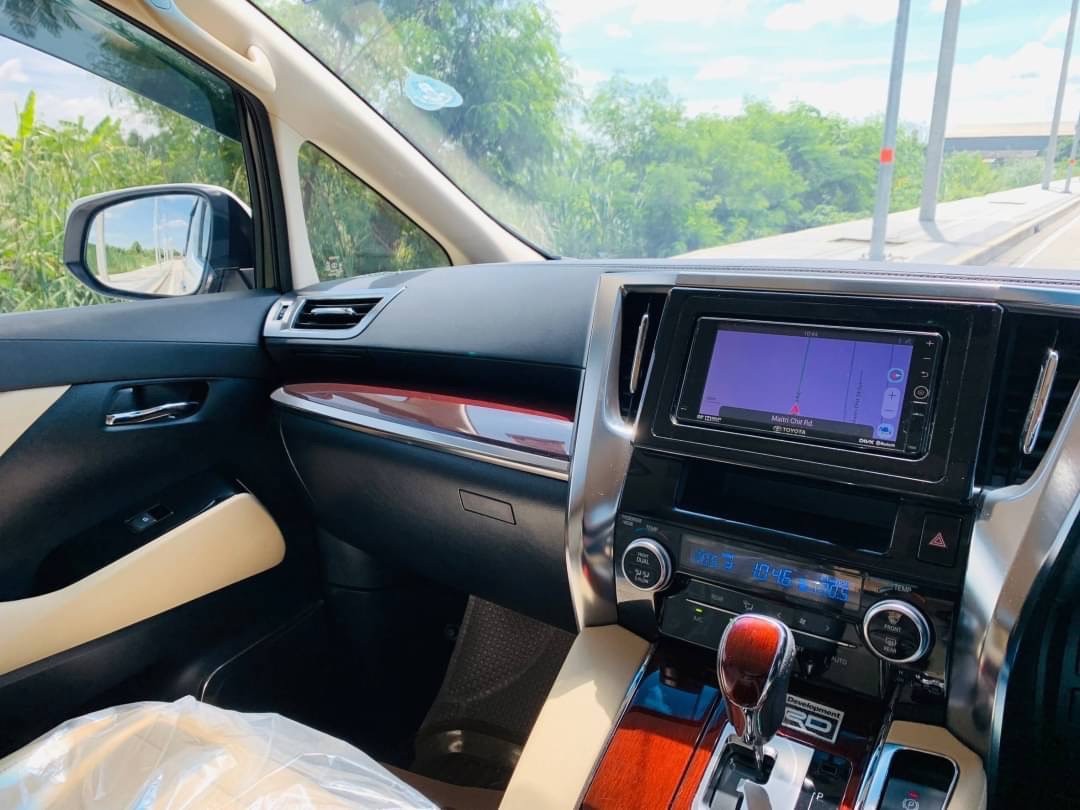 2017 TOYOTA ALPHARD 2.5 HYBRID GF E-FOUR 4WD
