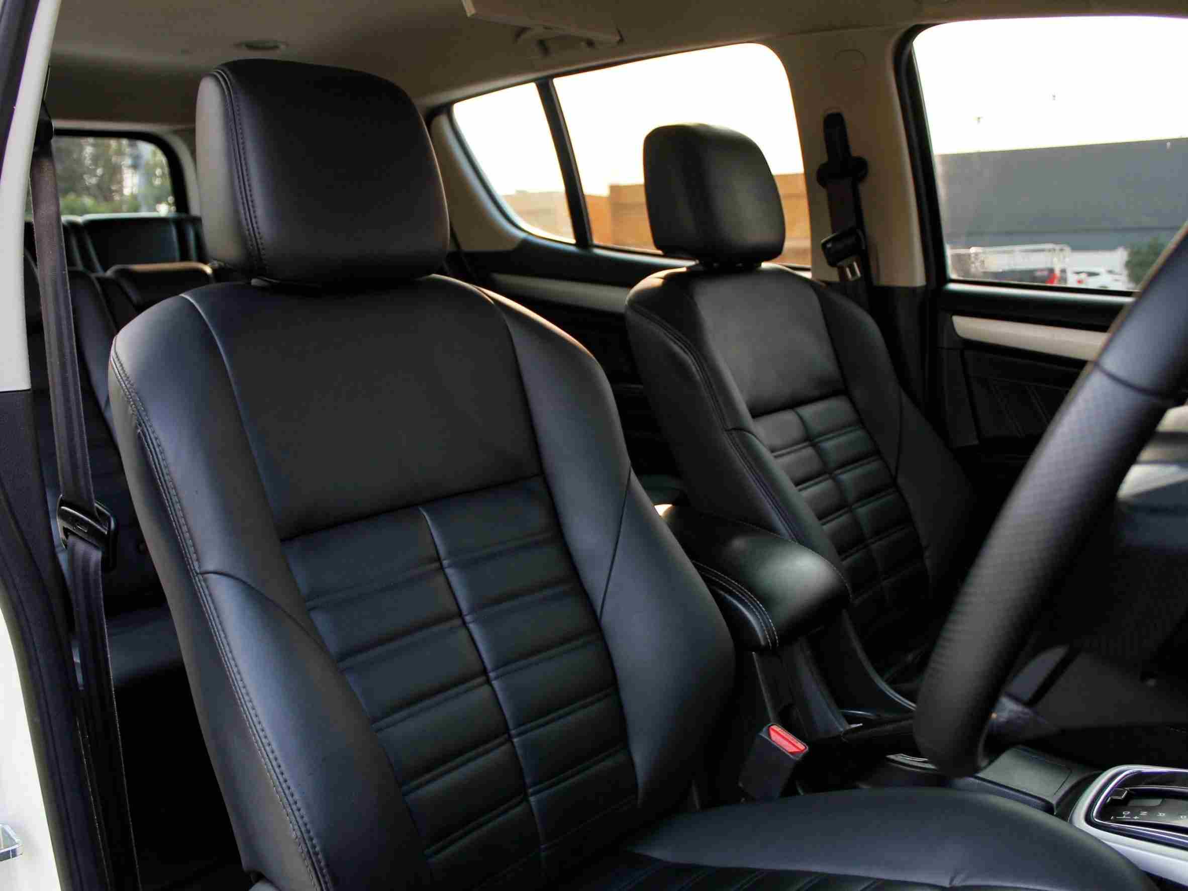 2019 ISUZU MUX 1.9 (DVD Navi)
