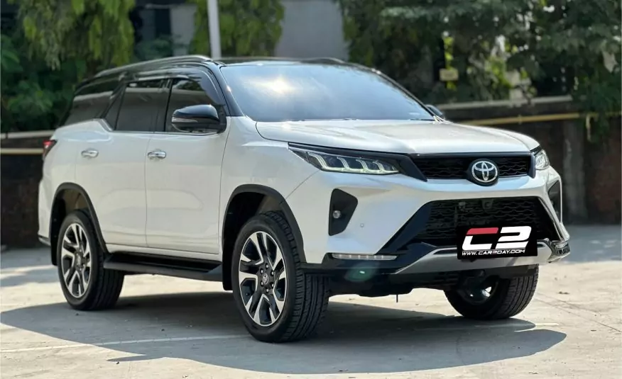 2022 TOYOTA FORTUNER 2.4 LEGENDER 4WD BLACK TOP