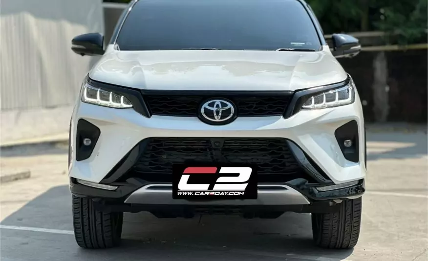 2022 TOYOTA FORTUNER 2.4 LEGENDER 4WD BLACK TOP
