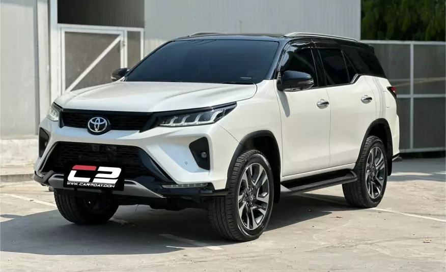 2022 TOYOTA FORTUNER 2.4 LEGENDER 4WD BLACK TOP