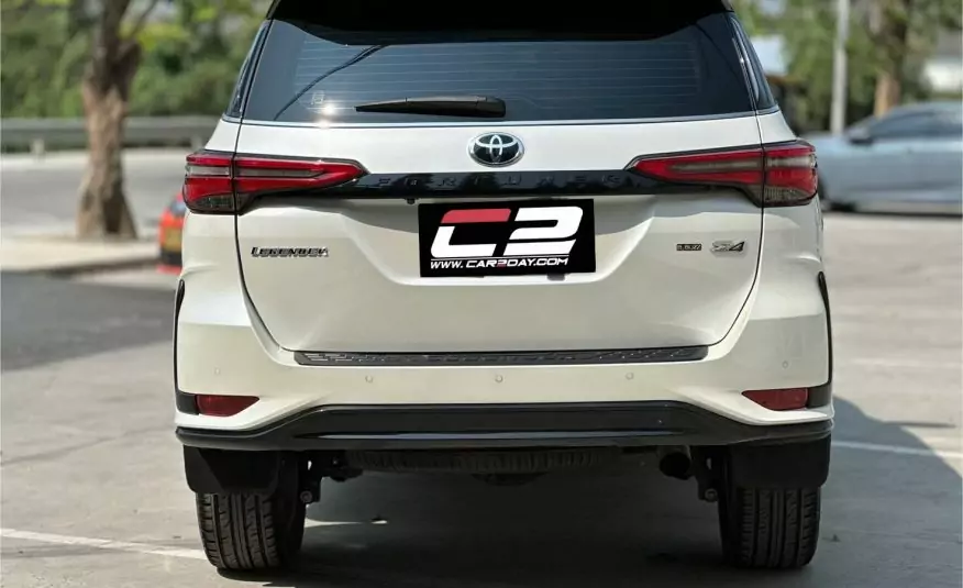 2022 TOYOTA FORTUNER 2.4 LEGENDER 4WD BLACK TOP