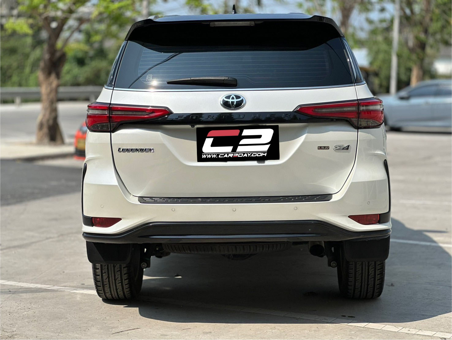 2022 TOYOTA FORTUNER 2.4 LEGENDER 4WD BLACK TOP