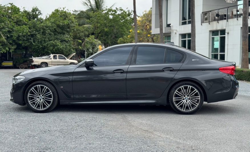 2019 BMW 530e M Sport