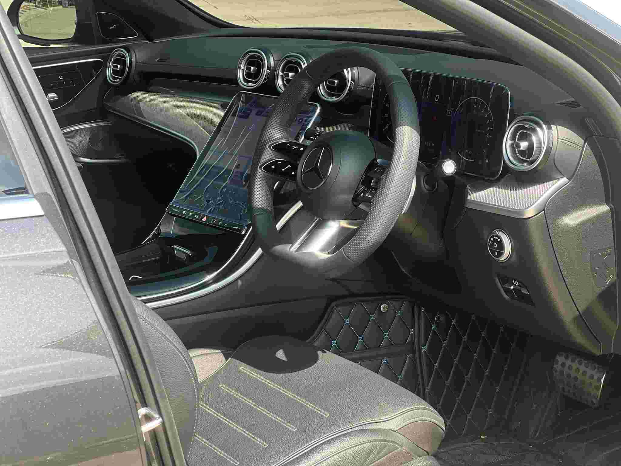 2023 Mercedes Benz C350e AMG Dynamic (W206)