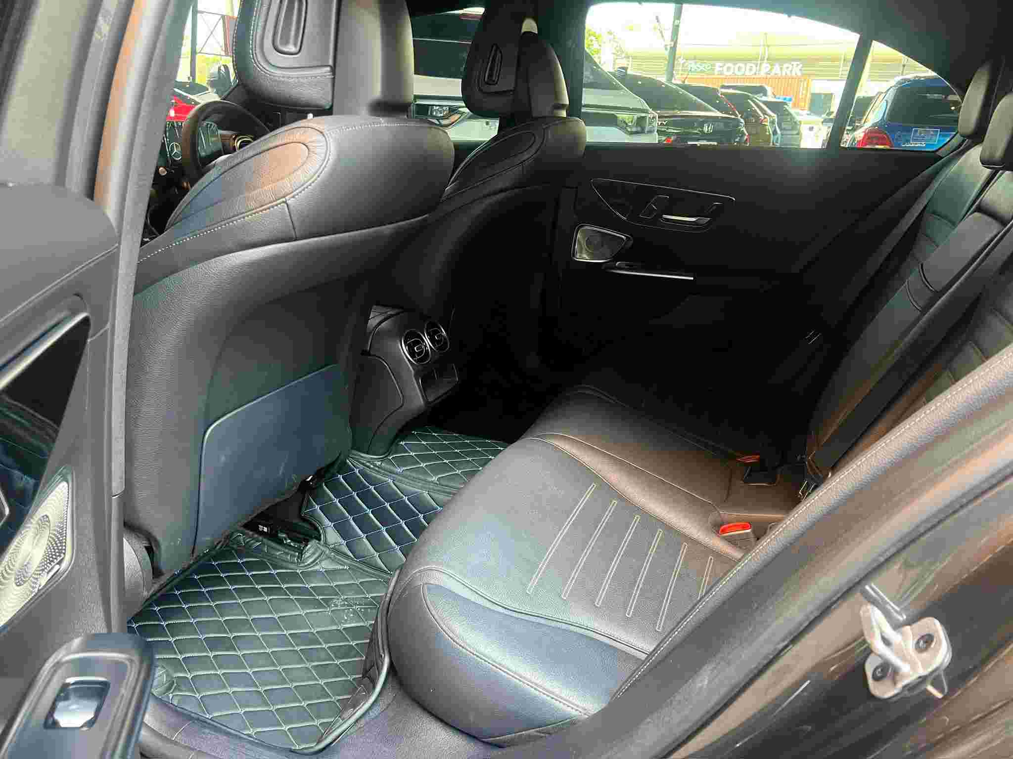 2023 Mercedes Benz C350e AMG Dynamic (W206)